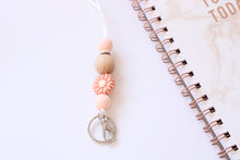 Load image into Gallery viewer, Personalised Flower Daisy Engraved Lanyard