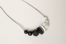 Load image into Gallery viewer, Monochrome Teething Necklace