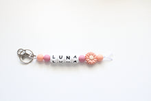 Load image into Gallery viewer, Personalised Flower Key ring