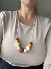 Load image into Gallery viewer, Teething necklace - Floral
