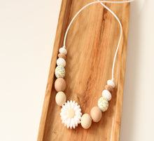 Load image into Gallery viewer, Daisy Nursing necklace
