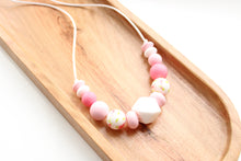 Load image into Gallery viewer, Teething necklace - Pink and white
