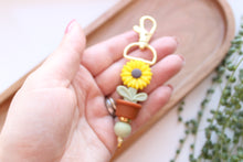 Load image into Gallery viewer, Personalised Engraved Flower Pot Key Ring
