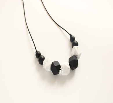 Teething necklace Marble and black