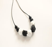 Load image into Gallery viewer, Teething Necklace Black &amp; Marble
