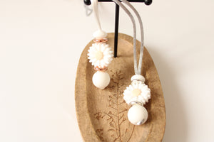 White Daisy Nursing Necklace