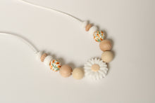 Load image into Gallery viewer, Daisy Silicone and Wooden Nursing necklace
