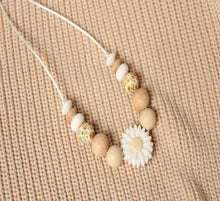 Load image into Gallery viewer, Daisy Nursing necklace

