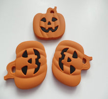 Load image into Gallery viewer, Pumpkin teether
