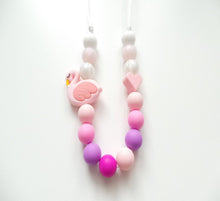 Load image into Gallery viewer, Flamingio Necklace
