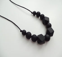 Load image into Gallery viewer, Black Teething Necklace
