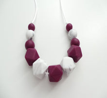 Load image into Gallery viewer, Burgundy &amp; Marble Teething necklace
