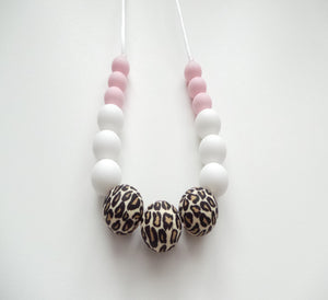 Teething Necklace Leopard Print, White & Pink