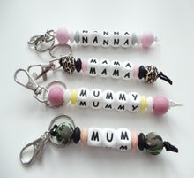 Load image into Gallery viewer, Personalised Mama Keyring
