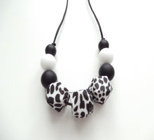 Load image into Gallery viewer, Teething Necklace Cow Print &amp; Black 
