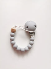 Load image into Gallery viewer, Personalised Engraved Name Silicone Dummy clip
