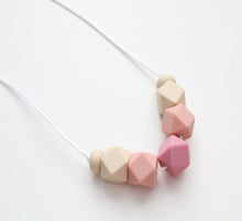 Load image into Gallery viewer, Mama Teething necklace
