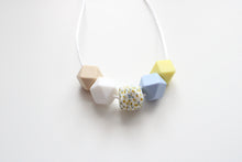 Load image into Gallery viewer, Teething necklace - Spring
