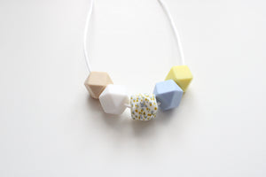 Teething necklace - Spring