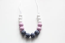 Load image into Gallery viewer, Teething Necklace Grey Leopard &amp; Lilac
