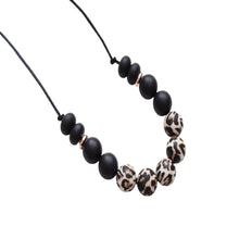 Load image into Gallery viewer, Cheetah &amp; Black necklace
