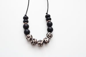 Teething Necklace - Leopard print & Black